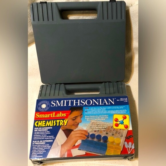 Toys 2 Smithsonian Smart Labs Chemistry Sets One Still Sealed One